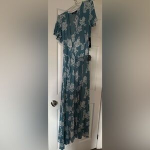🆕 LULUS dress size medium